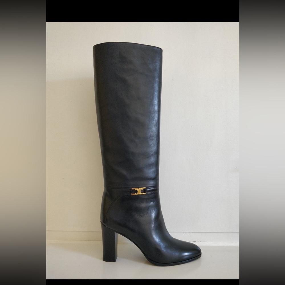CÉLINE black leather boots mod. Claude with Triomphe Céline's gold metal